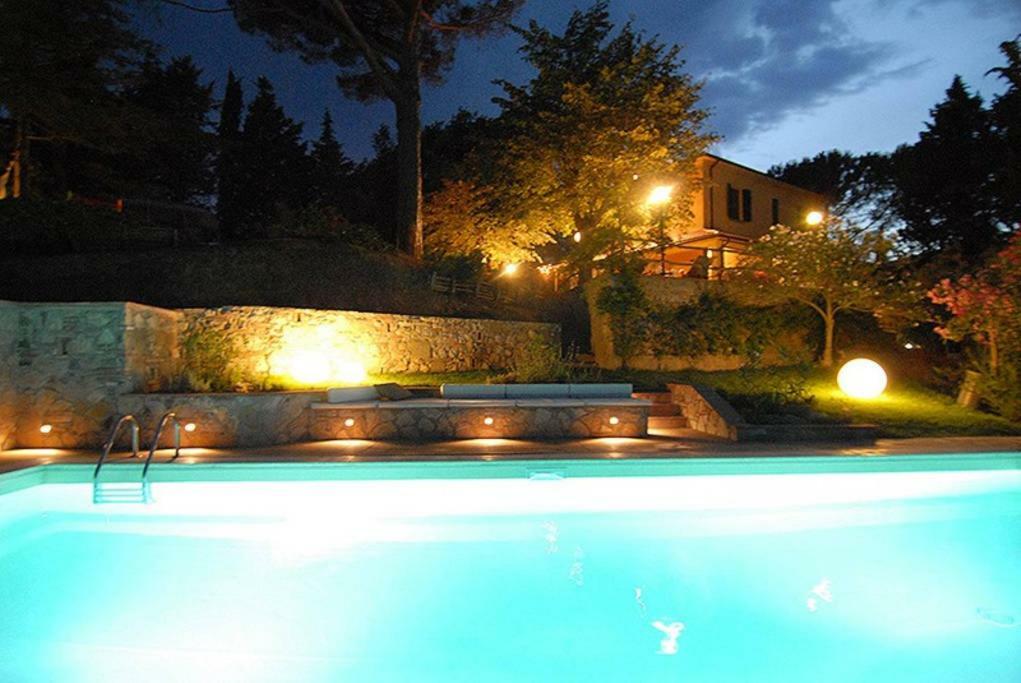 Lorenzana Stunning Country House Overlooking Tuscany Hills מראה חיצוני תמונה